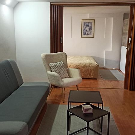 Apartman Oaza Olja Belgrado Buitenkant foto